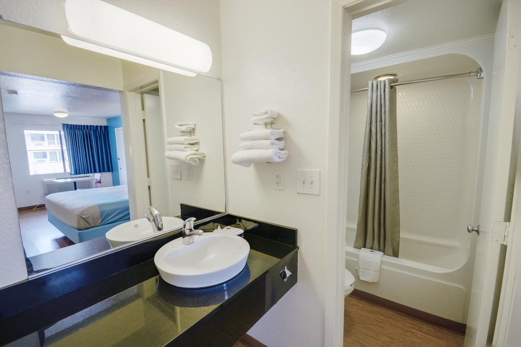 Motel 6-Webster, Tx - Houston - Nasa Lake Buitenkant foto